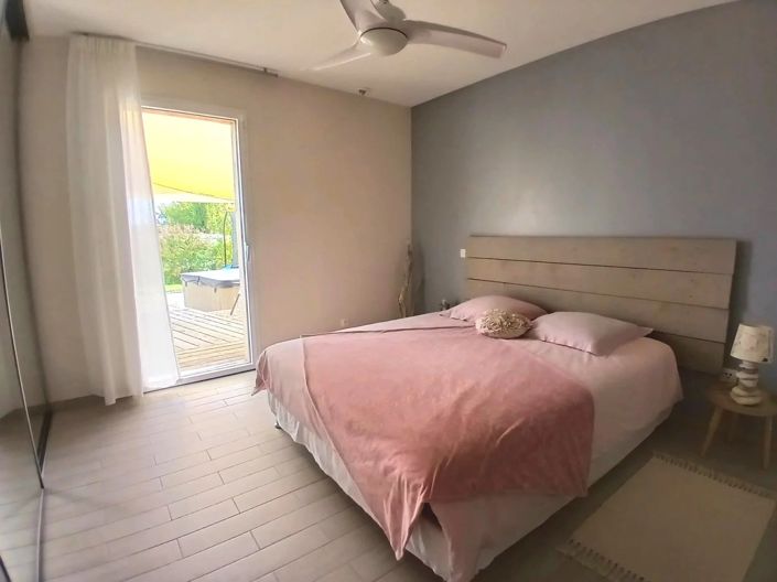 Image No.8-3 Bed House for sale