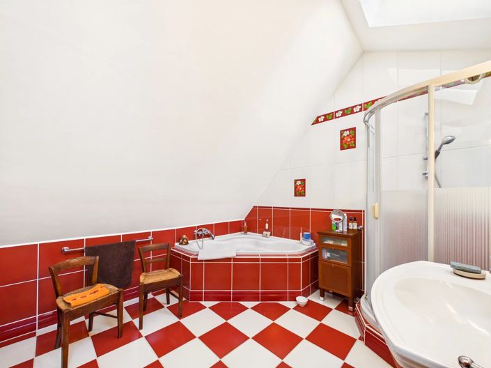 Image No.12-5 Bed House for sale