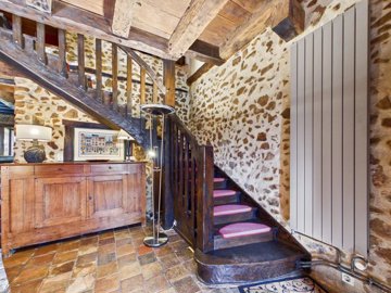 c9477dfdc620e7118c596c079f9207de40f355db46200