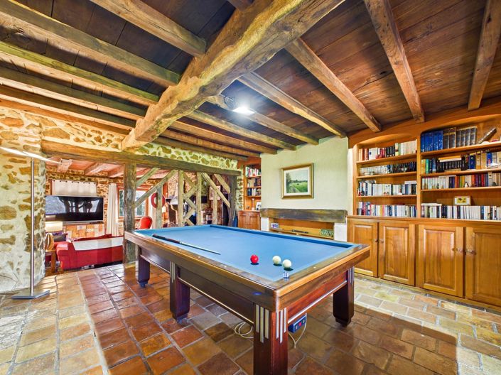 Image No.7-5 Bed House for sale