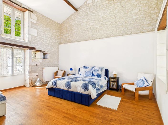 Image No.6-4 Bed House for sale