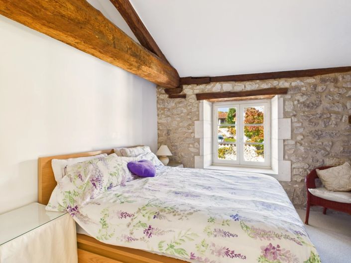 Image No.8-4 Bed House for sale