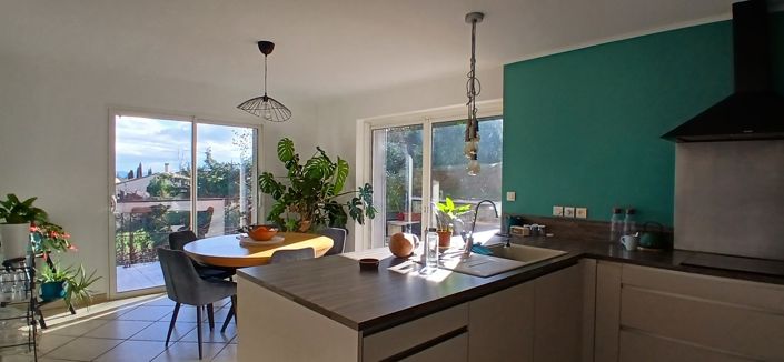 Image No.9-4 Bed House for sale