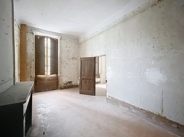 Image No.15-7 Bed Village House for sale