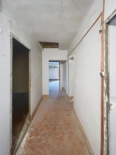 Image No.6-7 Bed Village House for sale