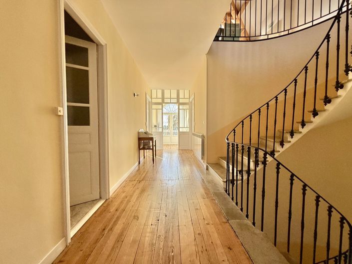 Image No.7-6 Bed House for sale