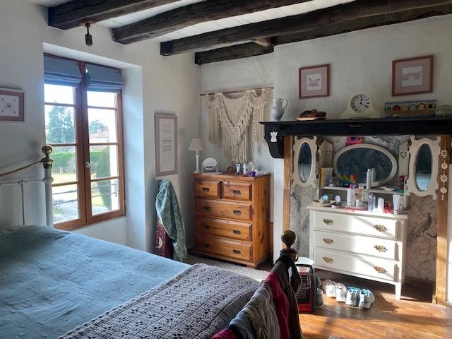 Image No.6-4 Bed House for sale