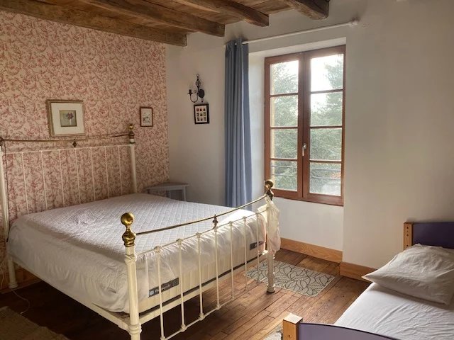 Image No.8-4 Bed House for sale