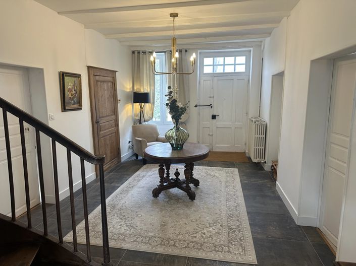 Image No.7-5 Bed House for sale