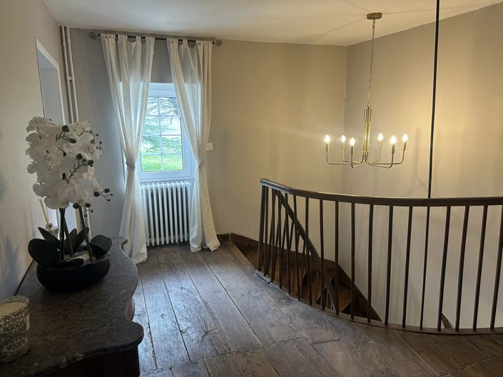 Image No.9-5 Bed House for sale