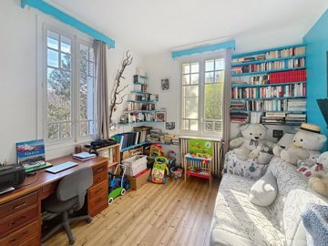 efb69215387b5a57f4a342860bd717c262c5d4737e334