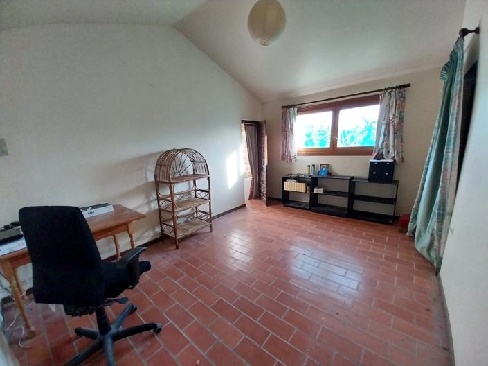 Image No.11-4 Bed House for sale