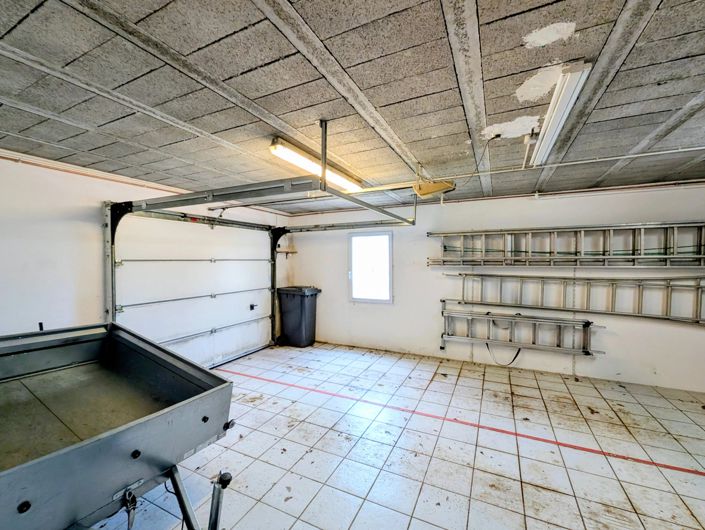 Image No.13-5 Bed House for sale