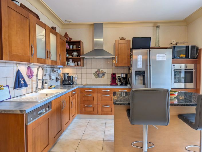 Image No.5-5 Bed House for sale