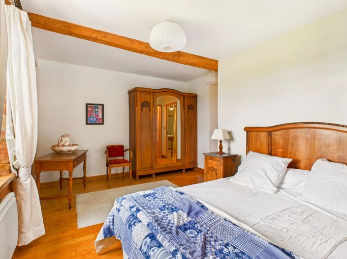 Image No.13-10 Bed House for sale