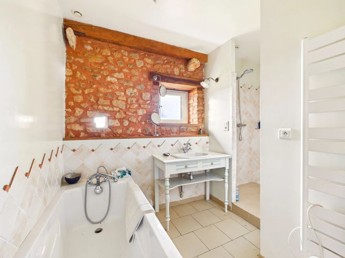 Image No.14-10 Bed House for sale