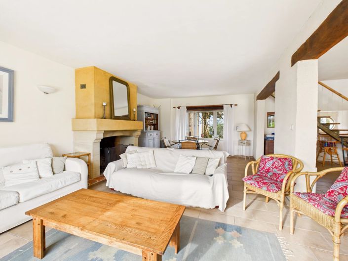 Image No.6-10 Bed House for sale