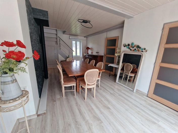 Image No.11-5 Bed House for sale