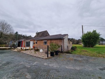 6992328d1769a82762cf8f713c7c4230c178bf620d400