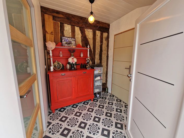 Image No.7-5 Bed House for sale