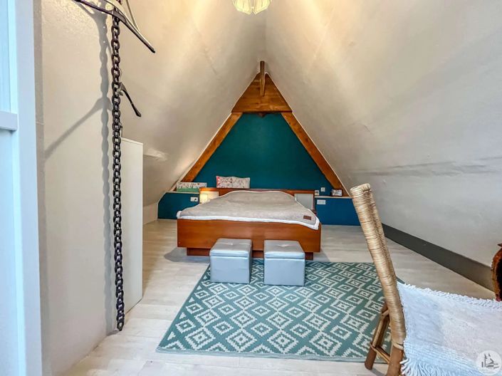 Image No.9-5 Bed House for sale