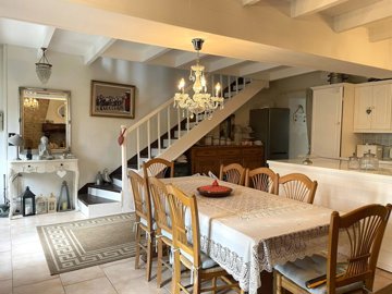 9addbb2bda0ce82d91c228c355f320902aab8799f6403