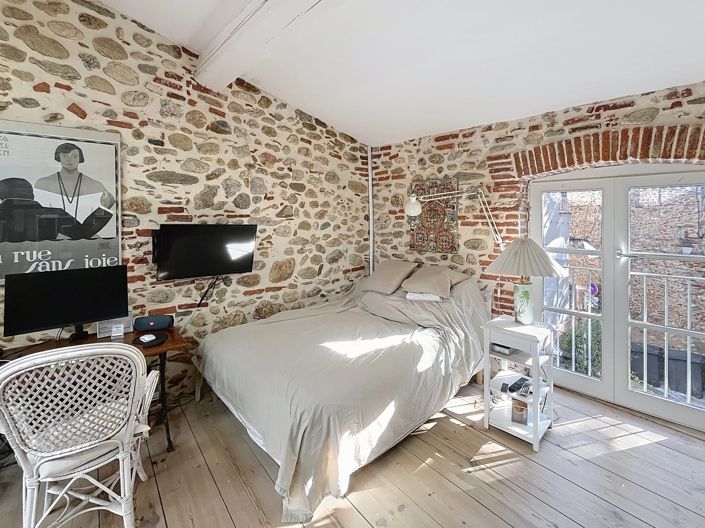 Image No.10-2 Bed Village House for sale