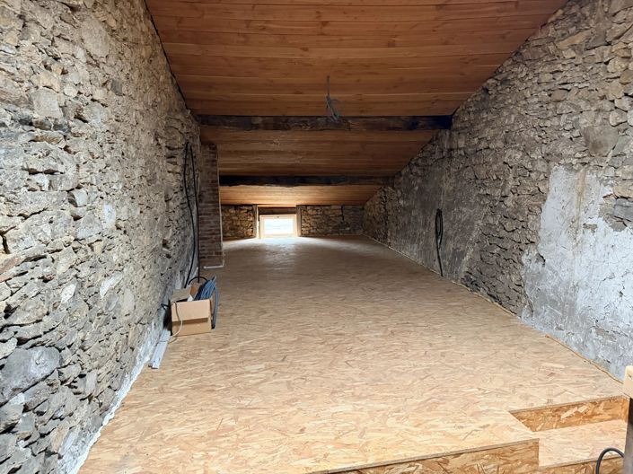 Image No.12-2 Bed Property for sale