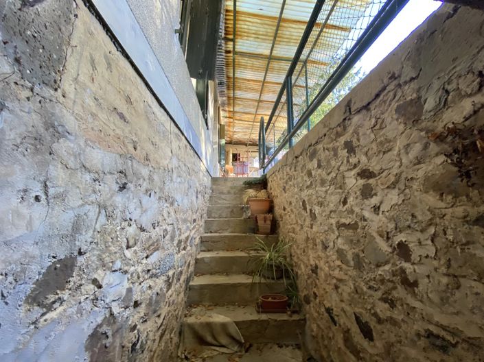 Image No.10-2 Bed House for sale