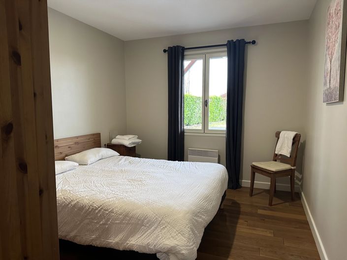 Image No.10-4 Bed House for sale