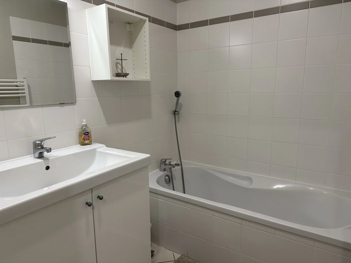 Image No.12-4 Bed House for sale