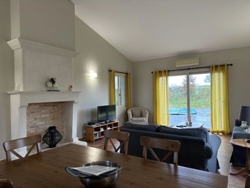 878ff4109c4da2c199a8db617d01d8321ba744c118403