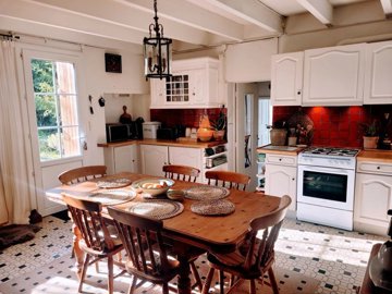 b90e9bb985c3d76de015dd5e6e569dbb24e64f21a9403