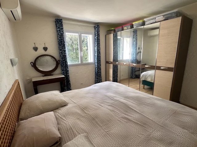 Image No.12-4 Bed House for sale