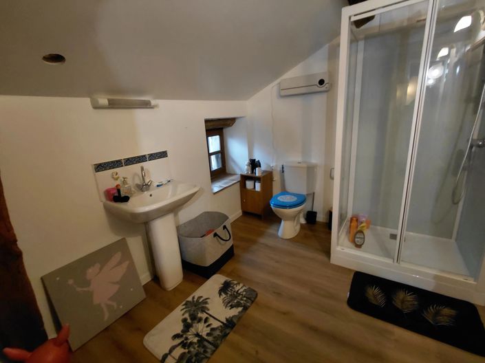 Image No.10-4 Bed House for sale