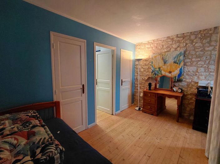 Image No.8-4 Bed House for sale