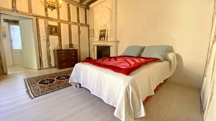 Image No.11-3 Bed House for sale