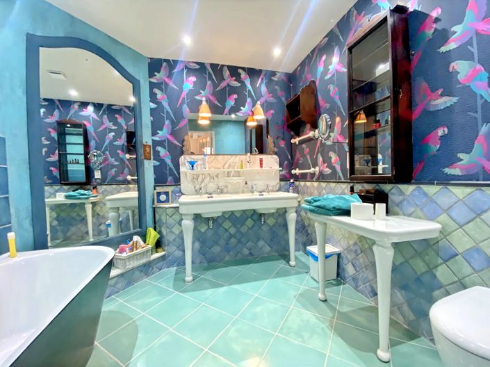 Image No.8-3 Bed House for sale