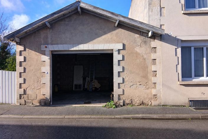 Image No.12-4 Bed House for sale