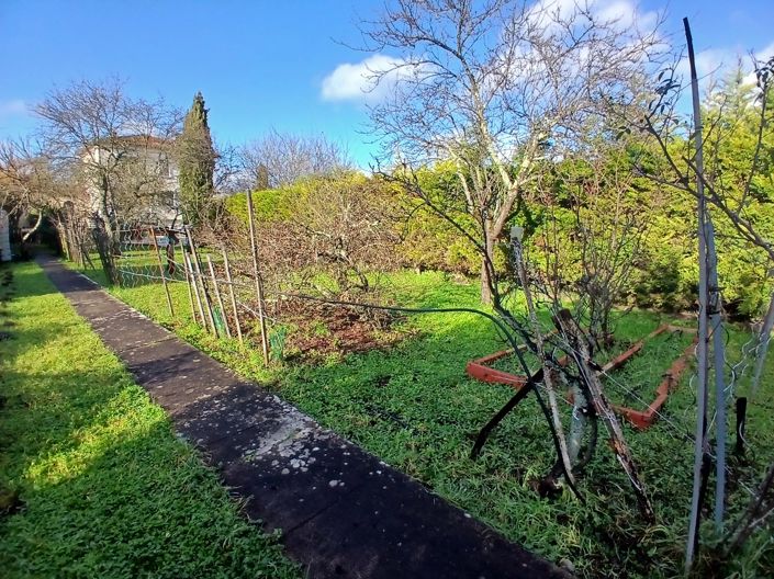 Image No.2-4 Bed House for sale