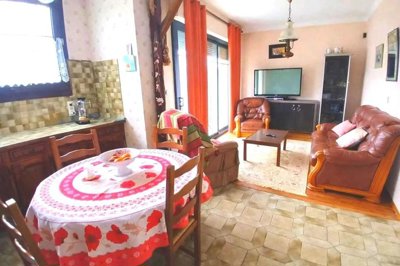 81153f7220329cc72ebd2048b6e5c8d1181c240ce9153