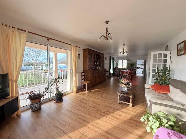 Image No.3-3 Bed House for sale