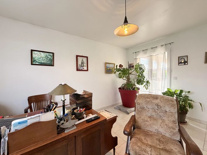 Image No.6-3 Bed House for sale