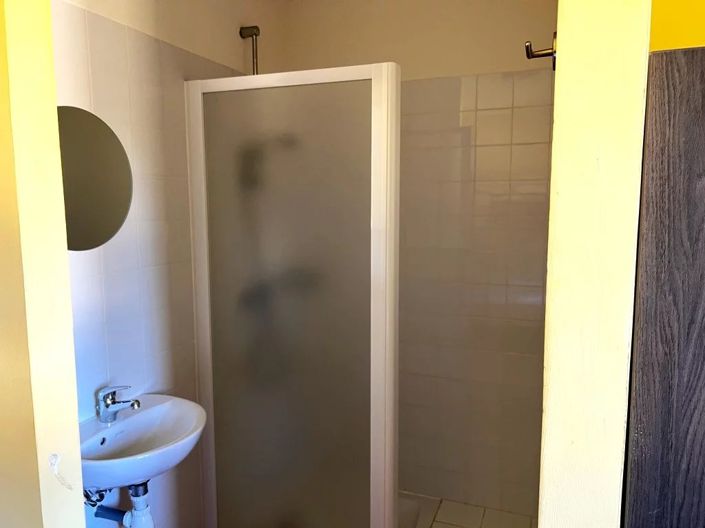 Image No.9-3 Bed House for sale