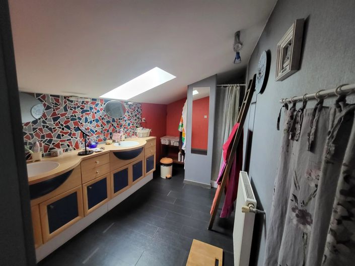 Image No.15-4 Bed House for sale