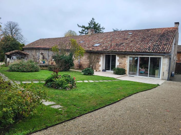 Image No.2-4 Bed House for sale