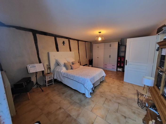 Image No.5-4 Bed House for sale