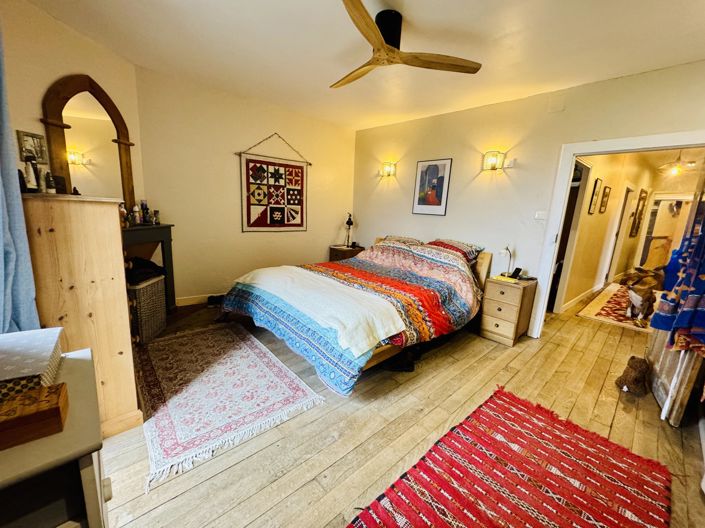 Image No.6-4 Bed House for sale