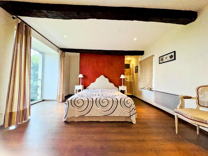 Image No.9-4 Bed House for sale