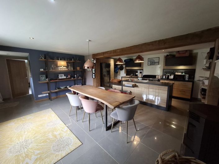 Image No.2-6 Bed Village House for sale